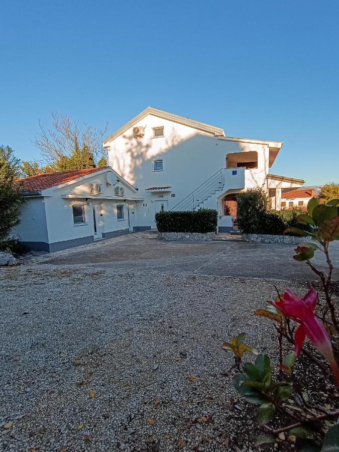 Apartments Frank - B&B Šilo
