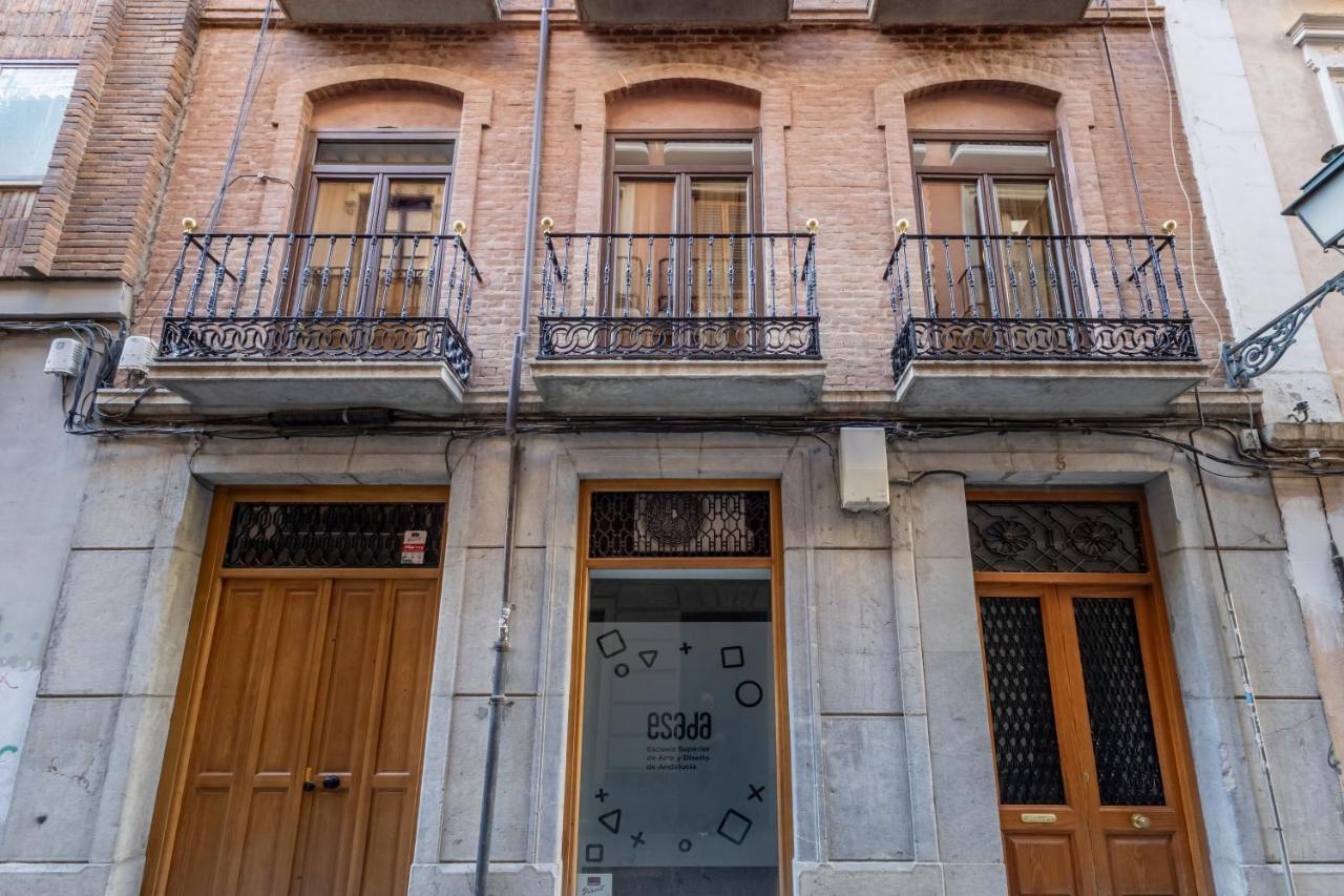 Nazarí Lucena Cathedral Apartment + Parking Gratis - B&B Granada