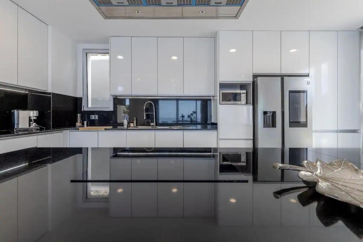 Villa Althea by YMR - B&B Calheta