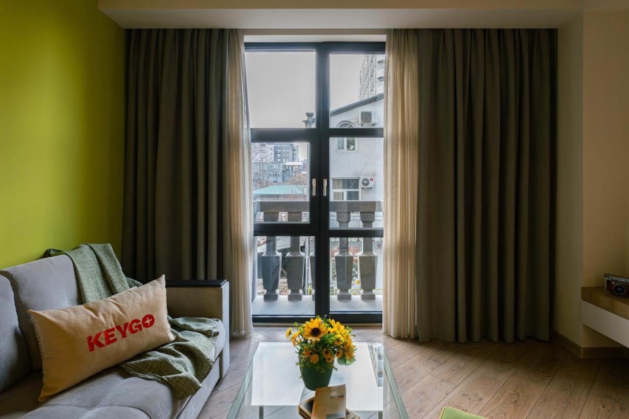 KeyGo #0113 I Studio I City Center - Bed and Breakfast Jerevan