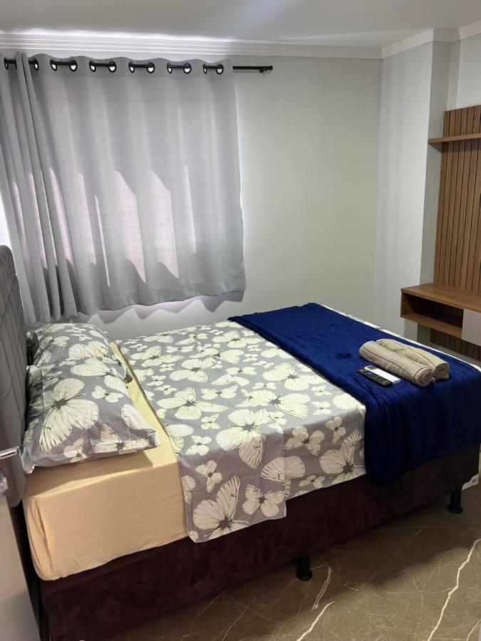 Flat Alto padrão com ar, piscina e academia - Chambres d’hôtes