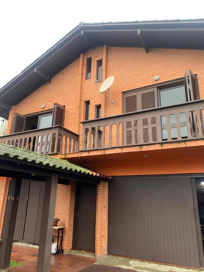 Casa de Luna Praia Paraíso, Torres - B&B