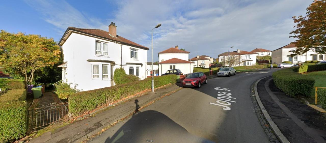 Archillects Entire Two Bedroom Comfy House - FREE PARKING - B&B