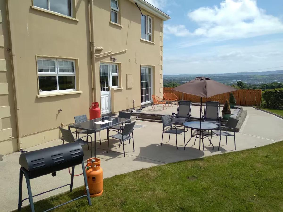 4Bedroom House-Letterkenny-PrivateGarden-Sleeps 7 - Ferienwohnung