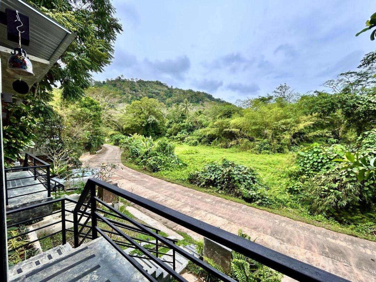 Phuket Phuchada Residence - B&B