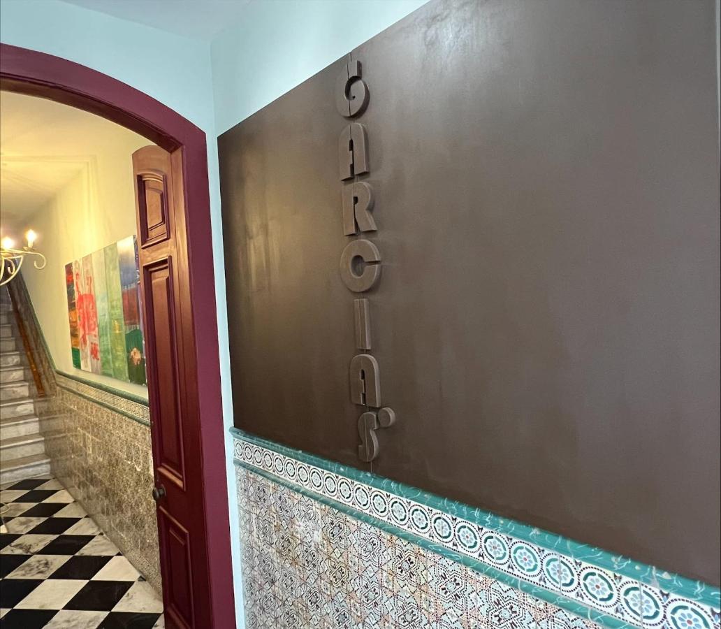 Elegant 2-BR Apartment with Unmatched Central Location
