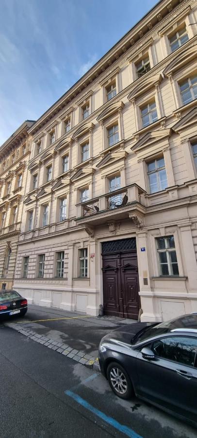 Wenceslas square apartment 150 m2 - B&B