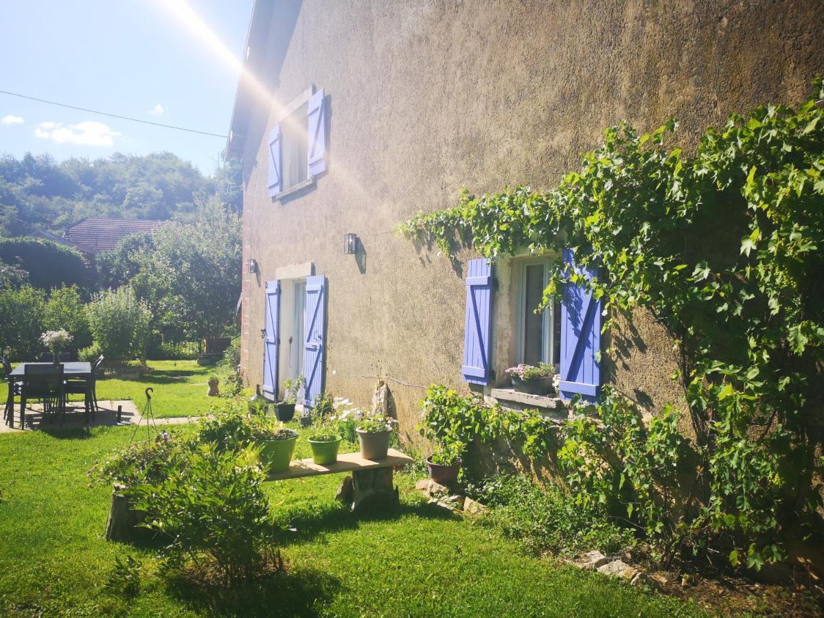 Gîte de groupe 12 14 personnes vers Vesoul Le nid qui danse à la campagne - B&B Baignes
