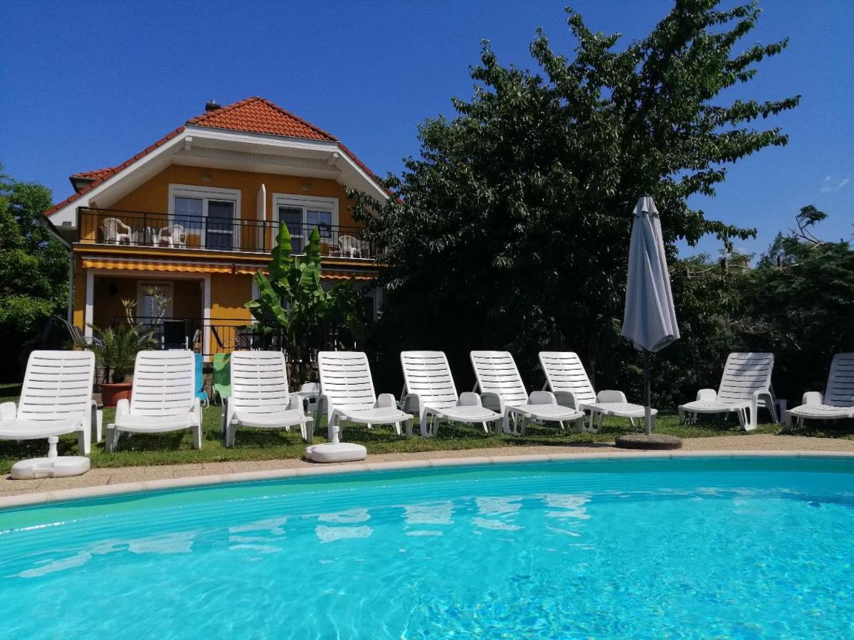 Aqua apartmanház Gyenesdiás - Ferienwohnung