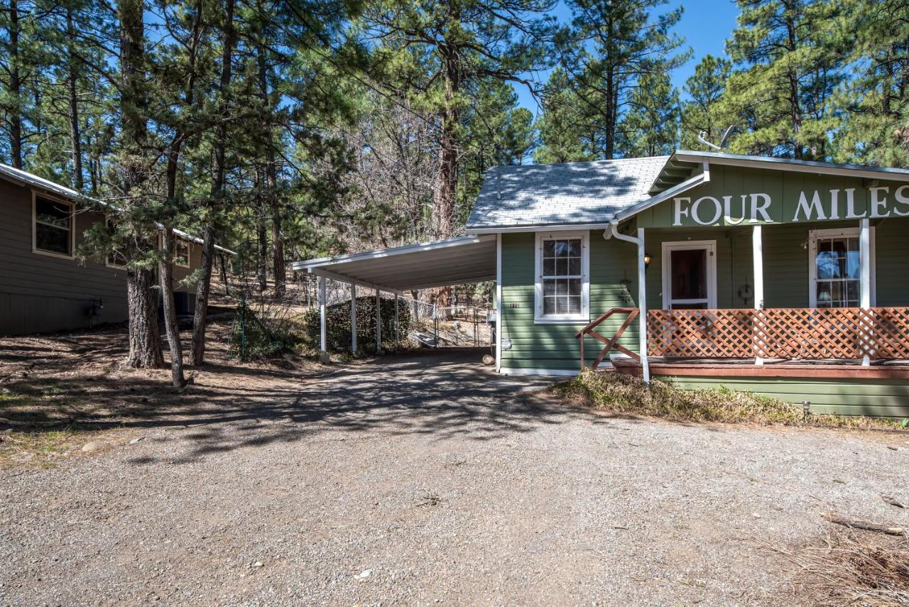 4 Miles - B&B Ruidoso