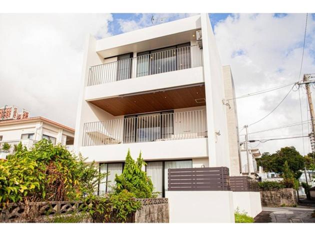 Onna Beach Square - Vacation STAY 13731 - Bed and Breakfast