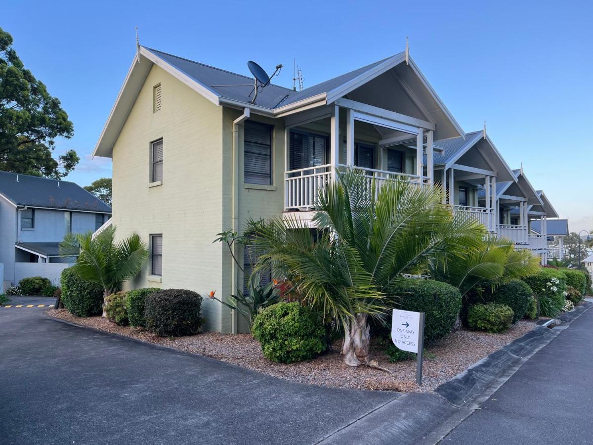 Lakeside Terrace Raffertys Resort 4 Star - B&B