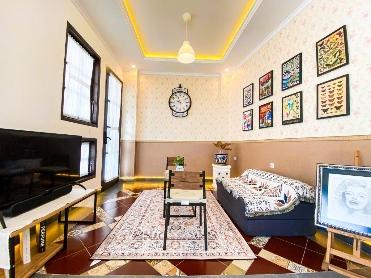 Pavilion The Lodge - Ferienwohnung Bandung