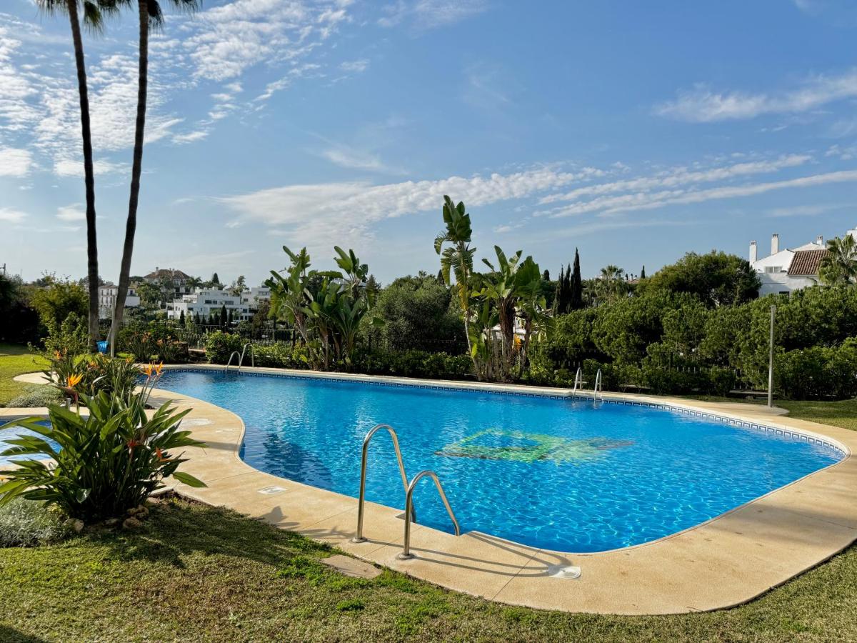 Luxury Golden Mile Townhouse near Puente Romano - EaW Homes - B&B Marbella