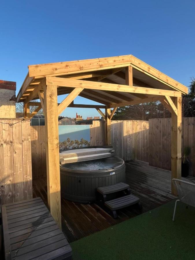 Seadream Luxury Holiday Home with Hot Tub Scarborough - Ferienwohnung