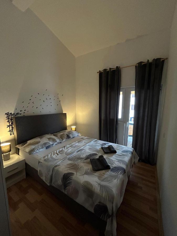 Apartman Viktoria - Bed and Breakfast Vir