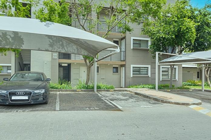 Reduced rates, Modern Self-Check-in, 2 bed Apartment next to Dainfern square shopping centre - B&B