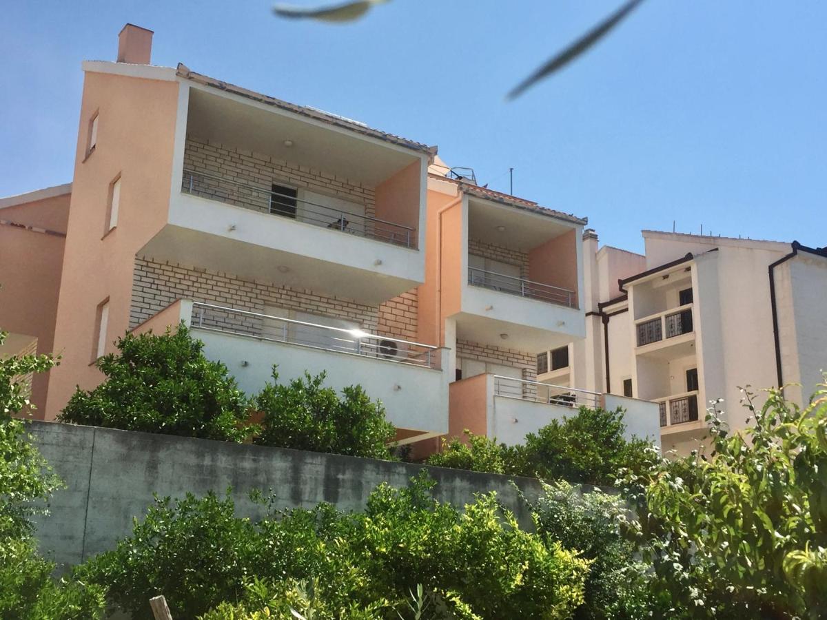 Beachview Apartments Podstrana - B&B