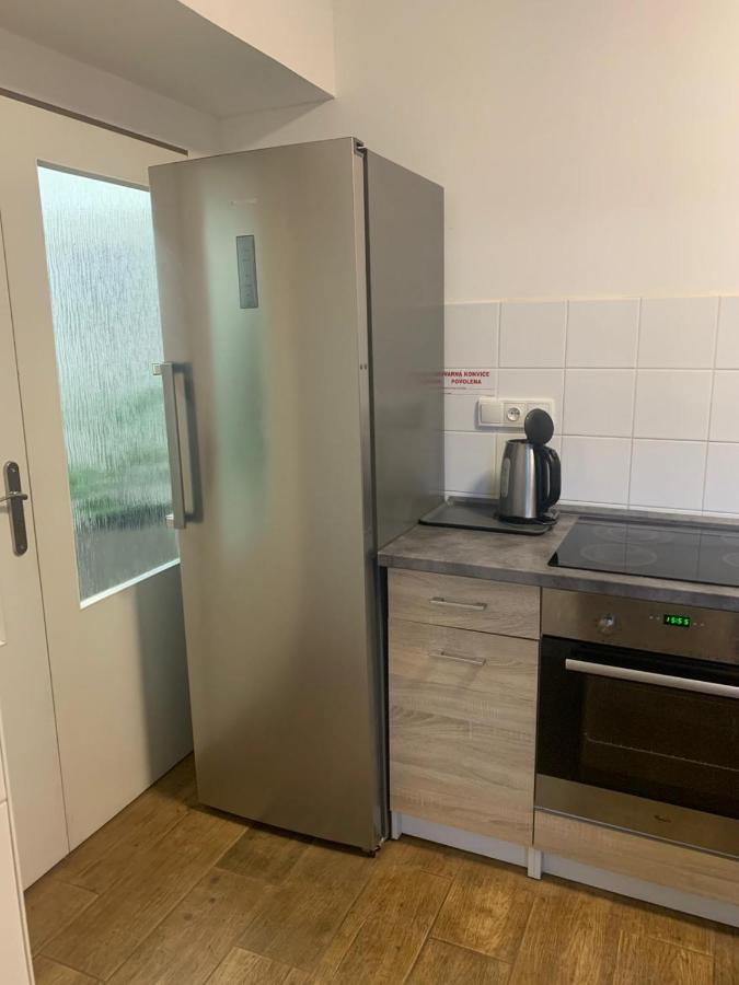 Chambre Lits Jumeaux avec Salle de Bains Commune