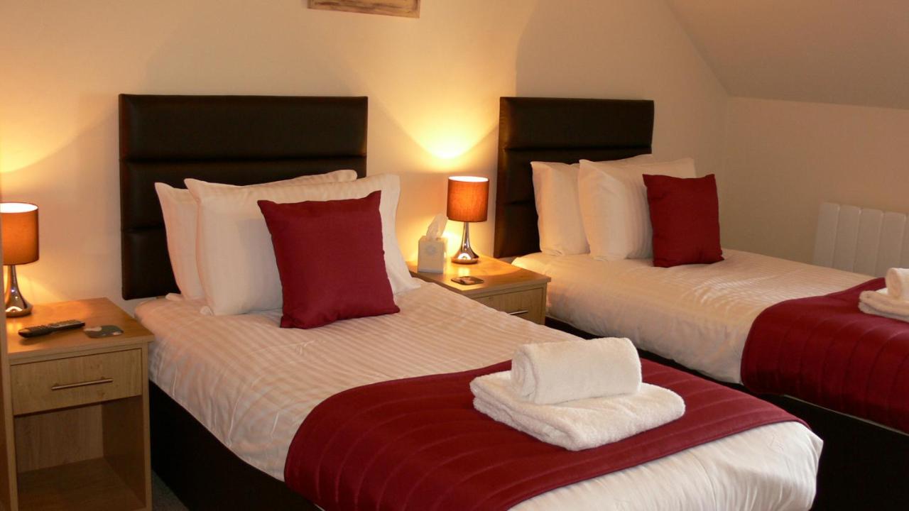 Double or Twin Room with Sea View