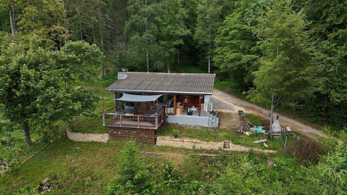 Juralodgespa Chalet isolé avec jacuzzi - B&B Boncourt