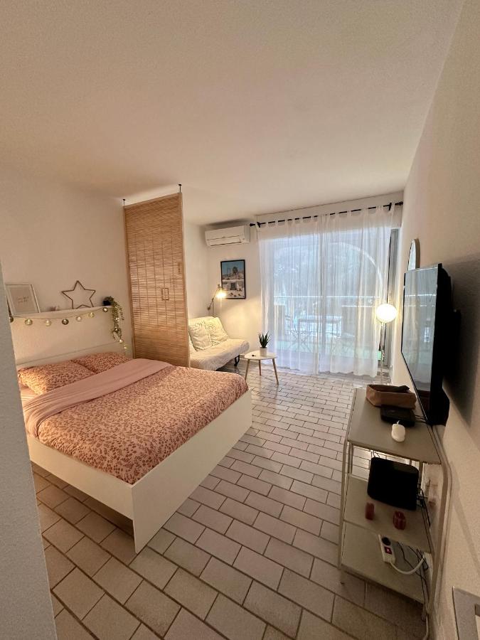 Studio with Balcony