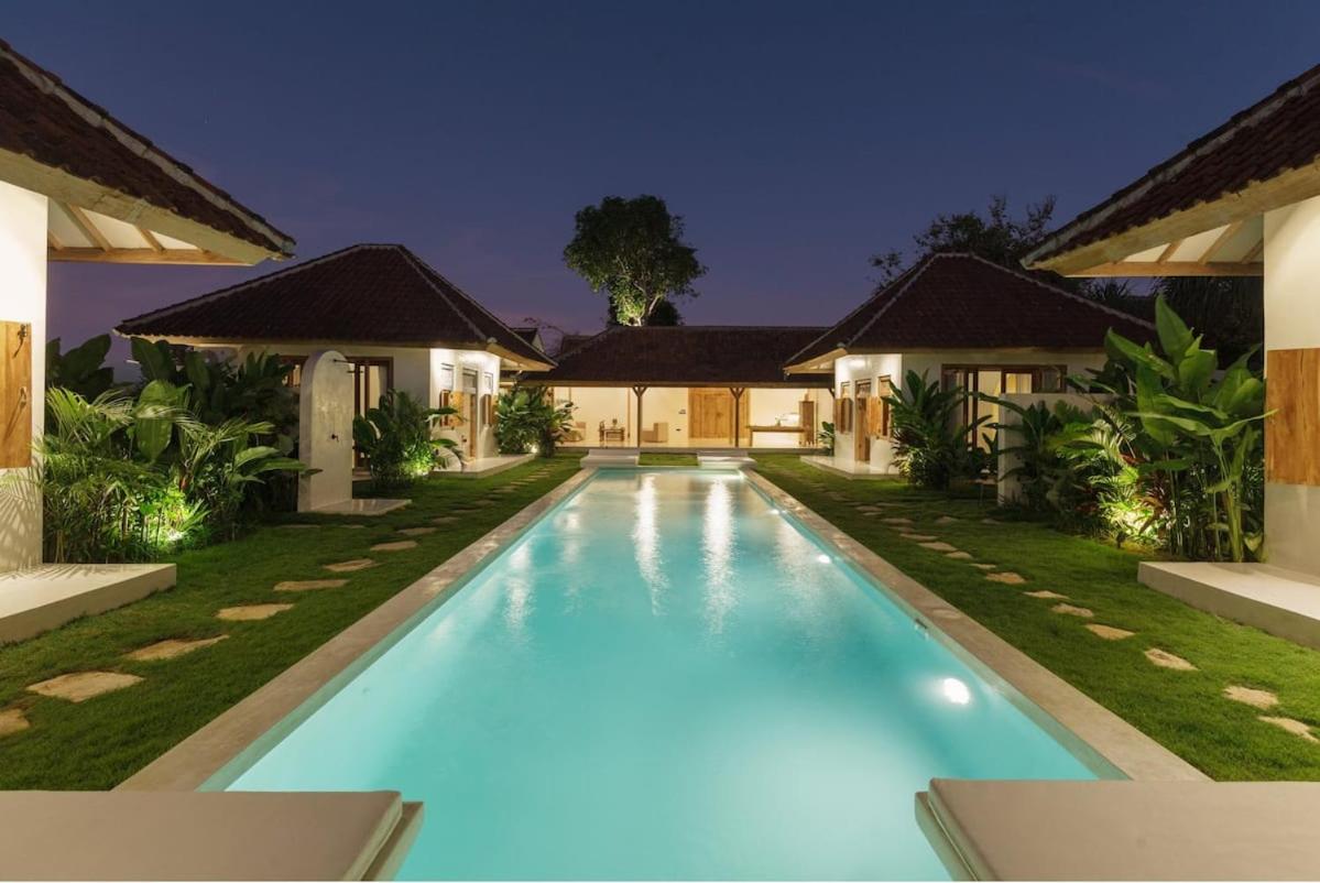 Double Room with Pool View