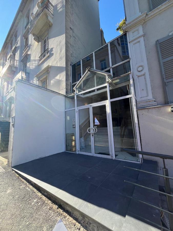 Villa des Thermes - T3 RDC - Ferienwohnung