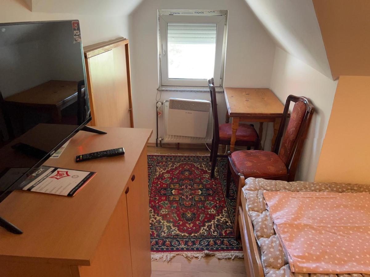 Slobo Velickovic - B&B