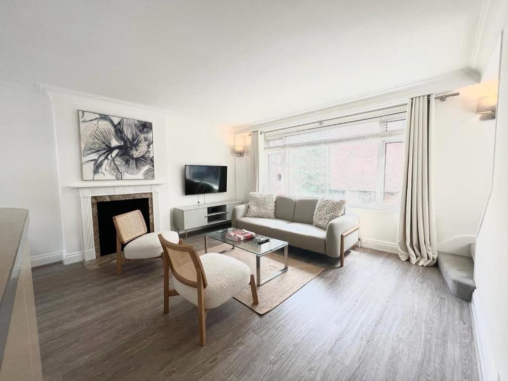 Split Level 2 Bed Apartment- Mayfair - Chambres d’hôtes Londres