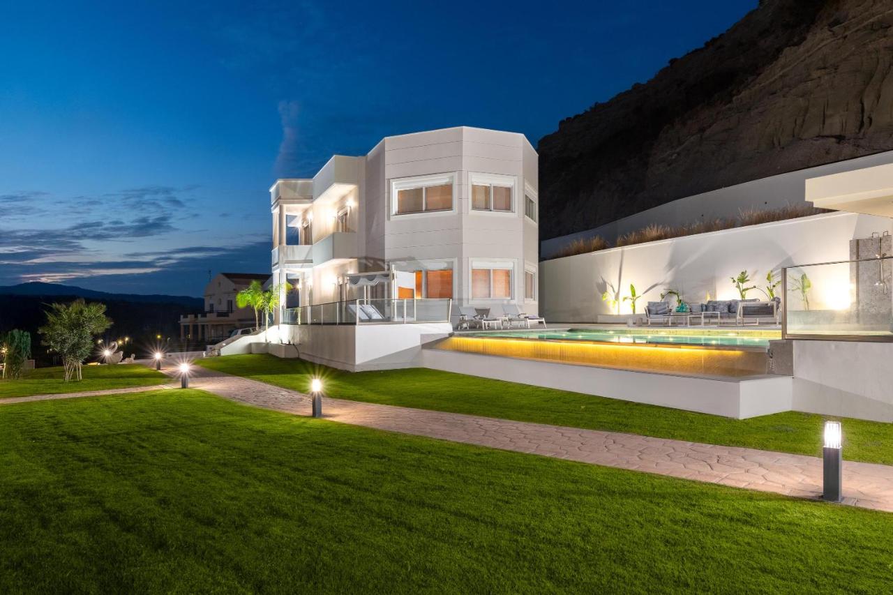 Mira Villa - Faliraki & Traganou Beach - B&B Kalythiés