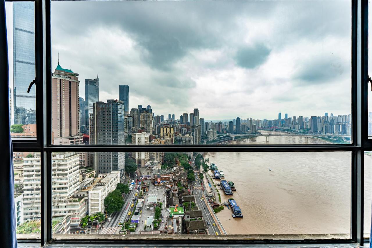 Appartamento con 4 Camere da Letto e Balcone 