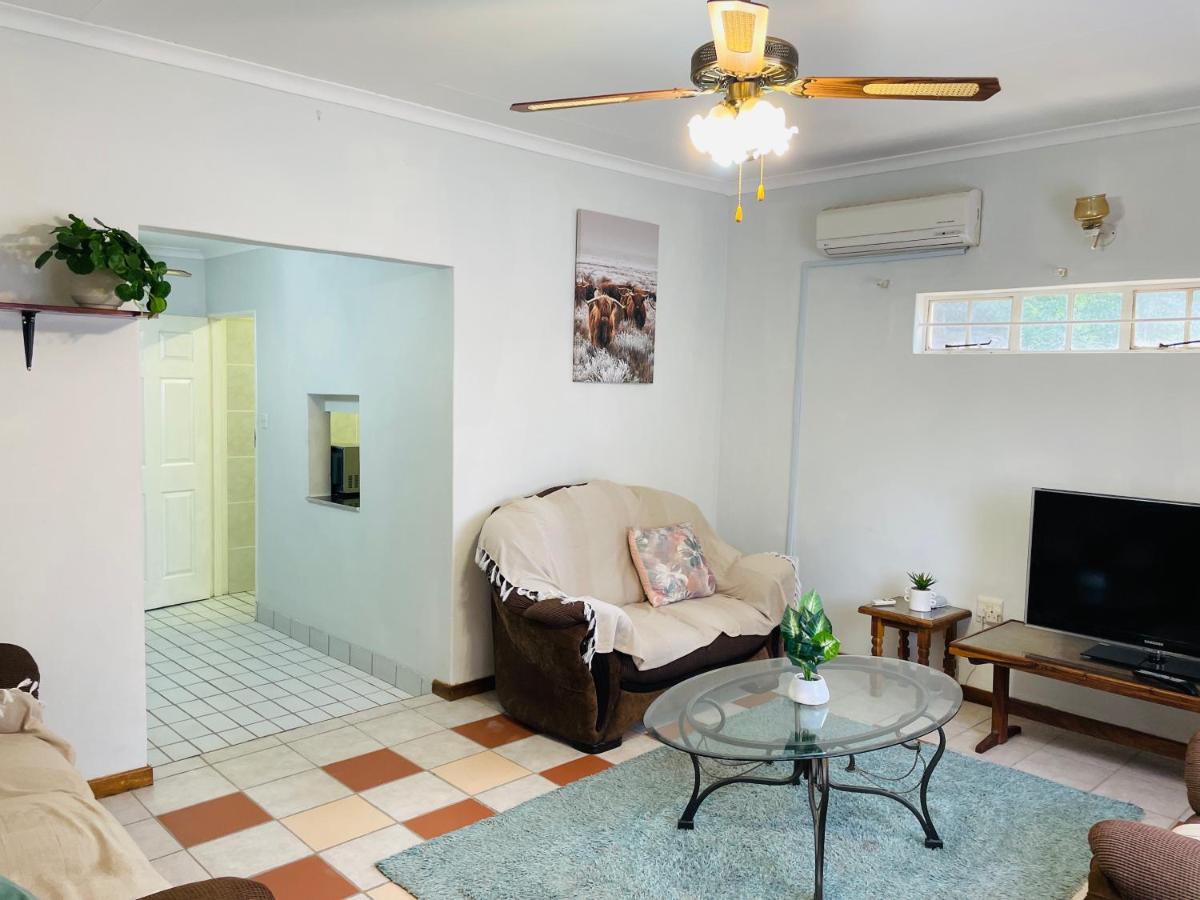 Melrose place - B&B Francistown