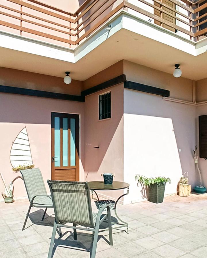 Skafidia Villa Yucca - Garden Haven Retreat - B&B