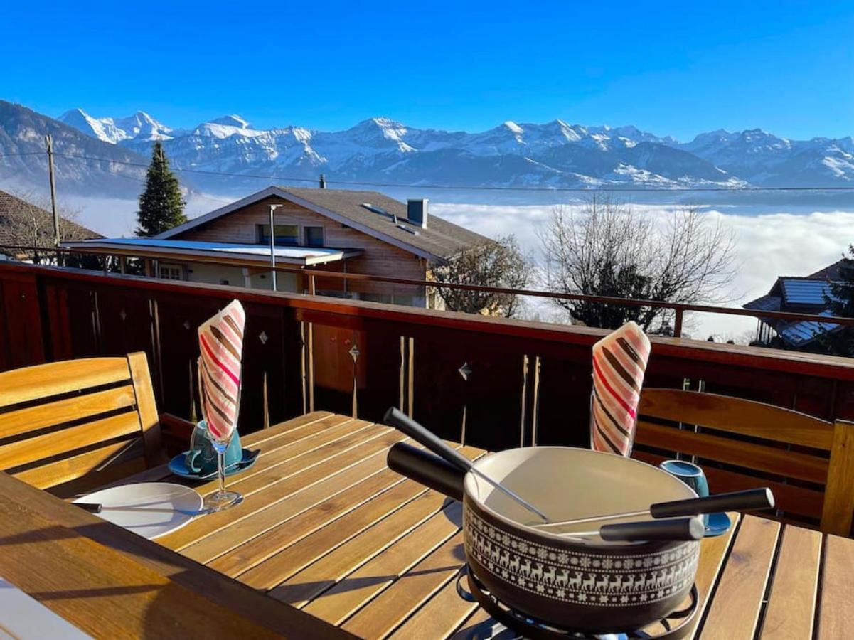 SwissHut Stunning Views Alps Lake - Apart. Aeschlen Up - Bed and Breakfast