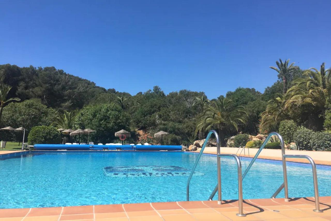 Spacious Ground-Floor Studio Apartment with Large Patio in Bellaluz - Bed and Breakfast Atamaría