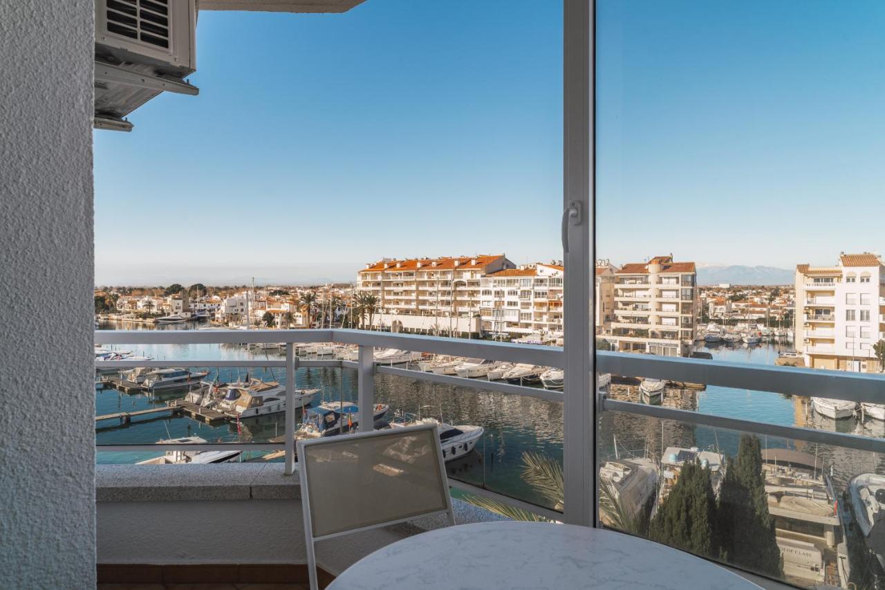 WELCS APARTAMENTO 202 EMP con VISTAS al CANAL - Ferienwohnung Empuriabrava