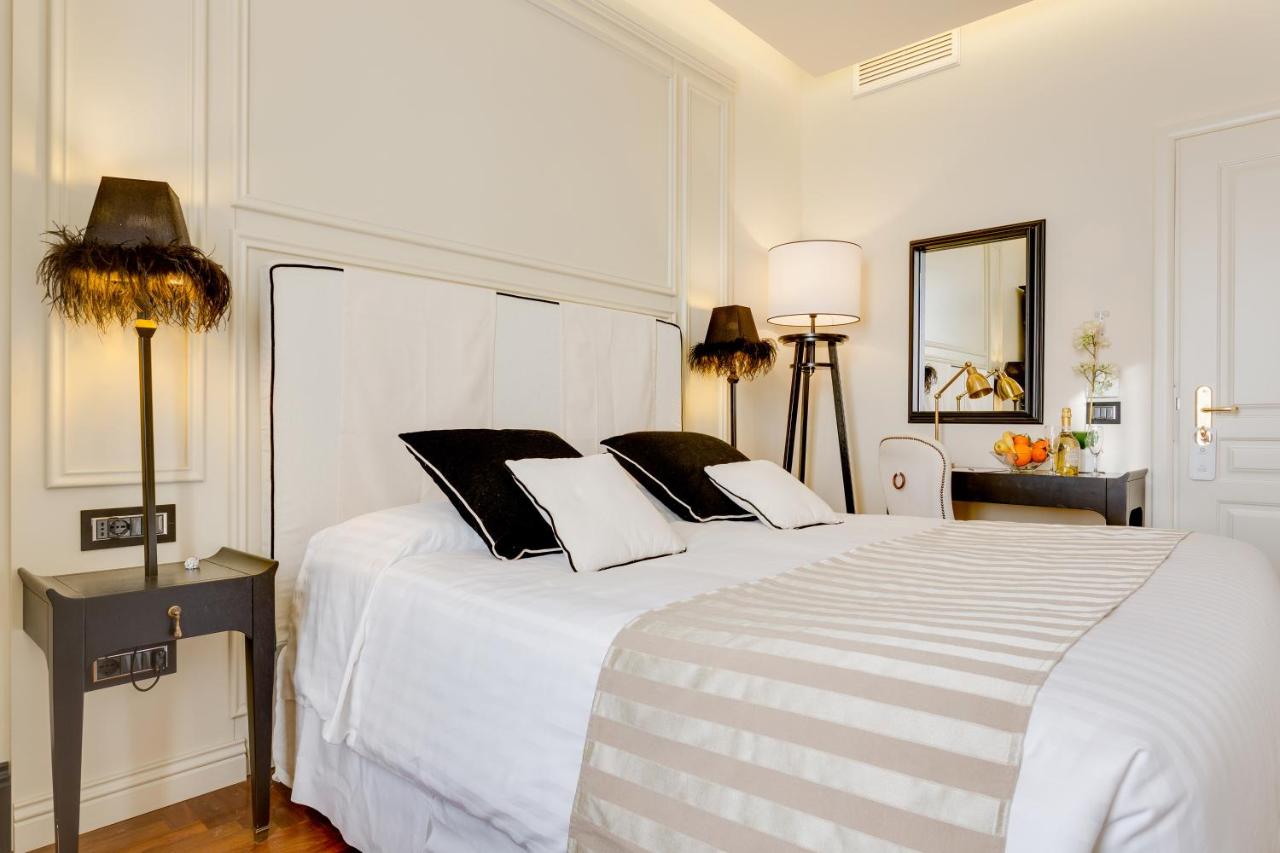 Tweepersoonskamer - V. Capo d'Africa 26/V. San Giovanni in Laterano 250