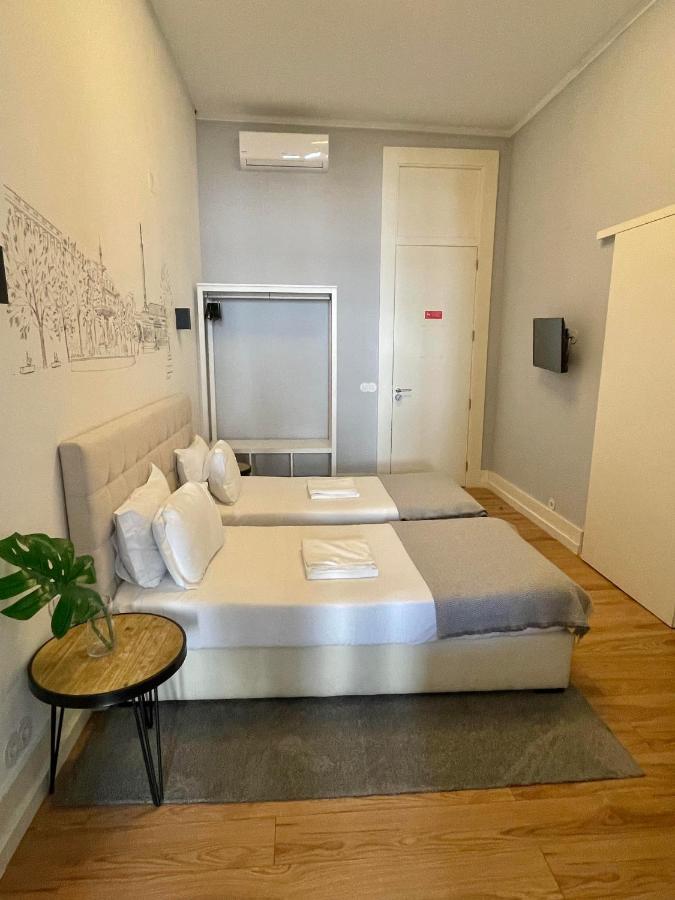 Deluxe Triple Room with Private Bathroom