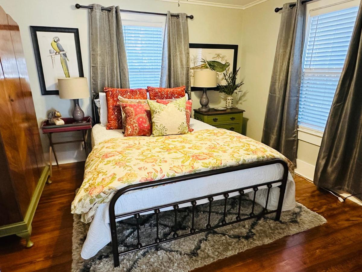 Historic Fairhope Cottage - Bed and Breakfast