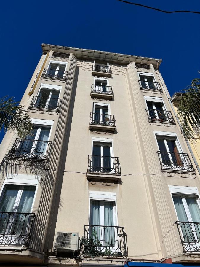 Le Nid d Azur Duplex vue Mer Centre Ville - Bed and Breakfast Antibes