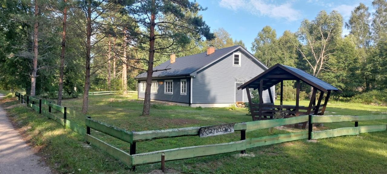 Randas2 - Bed and Breakfast Lielirbe