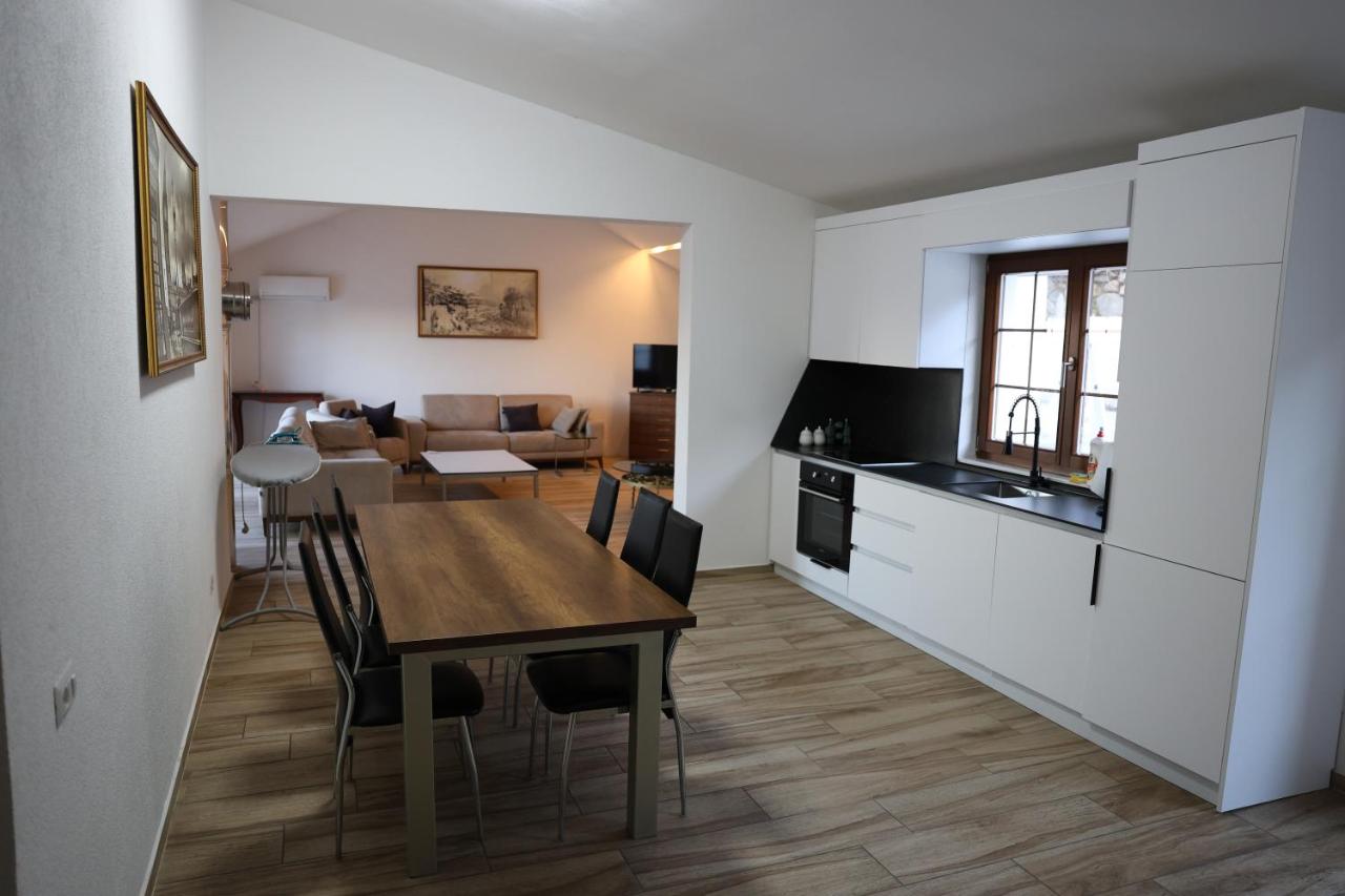 Appartamento con 3 Camere da Letto