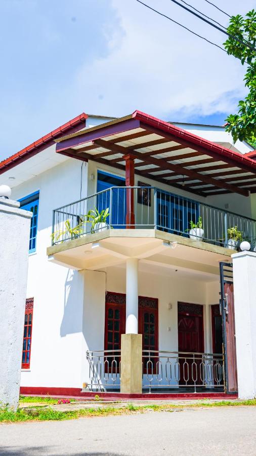 Blissful House Walk to Thalpe Beach & Natural Pool - Ferienwohnung