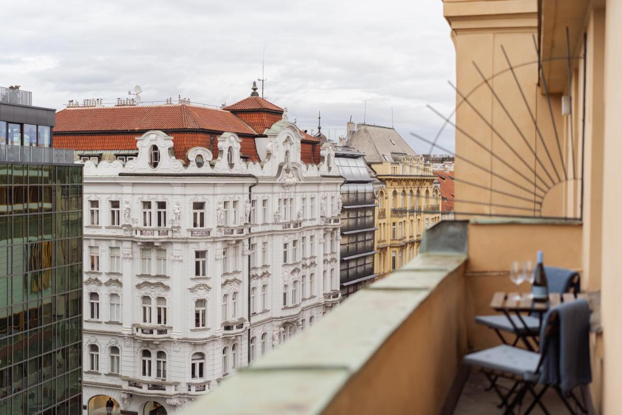 Louvre - Cozy City Center Apartment with Balcony - B&B Prague