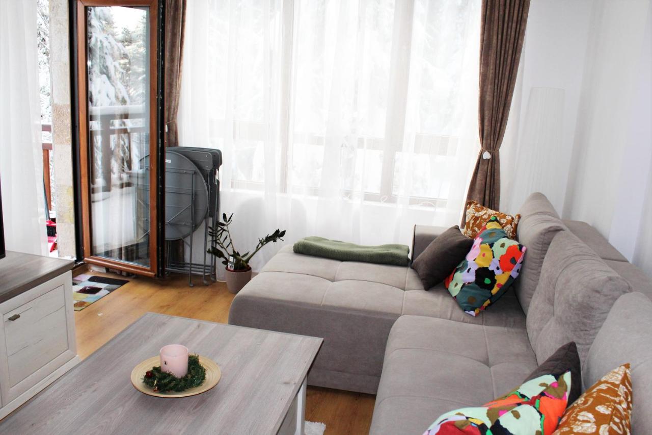 Two-Bedroom Deluxe Apartment with Balcony