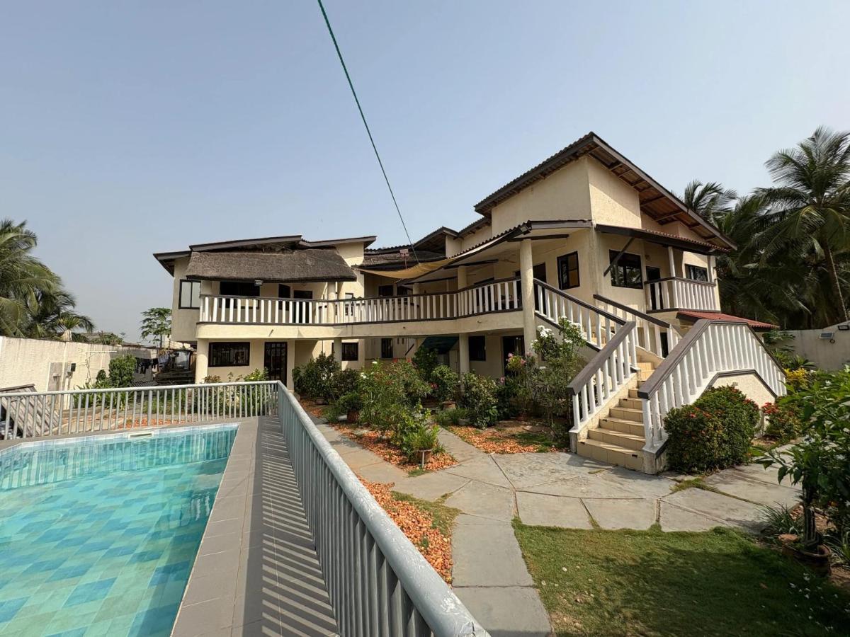 Maison spacieuse à Grand Popo avec piscine partagée 180 m² - Chambres d’hôtes