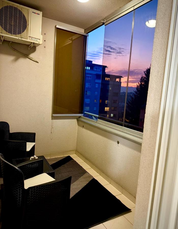 City Apartment Banja Luka sa Parkingom u garazi - Chambres d’hôtes