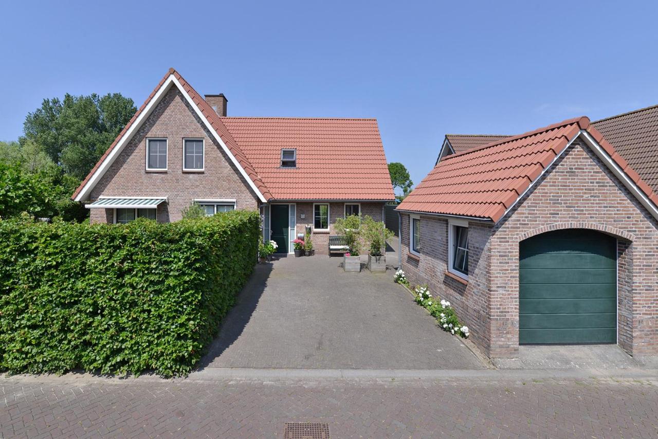 B&B Vrouwenpolder - Augustinushof 13 - Bed and Breakfast Vrouwenpolder