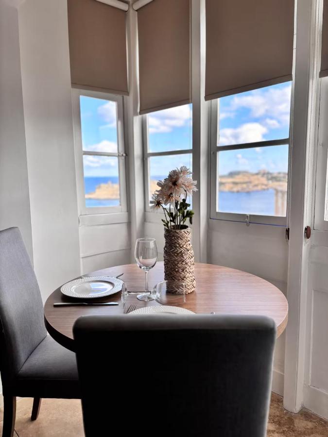 Modern 1BDR City Suite with WiFi & Harbour Views! - B&B